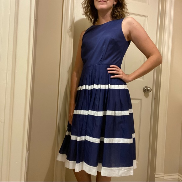 Talbots Fit and Flare Dress with lining, Talbots Size 8 (Medium). Sleeveless - Picture 11 of 11